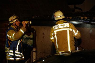 NT-Reudern: Brennender Unrat sorgt fuer Feuerwehreinsatz